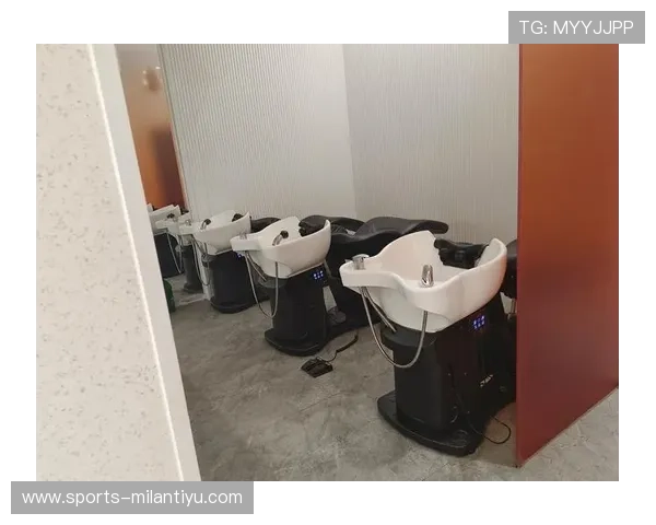 米兰国际理发店注重客户体验,提供舒适的环境和贴心的服务让每位顾客都感受到家的温暖